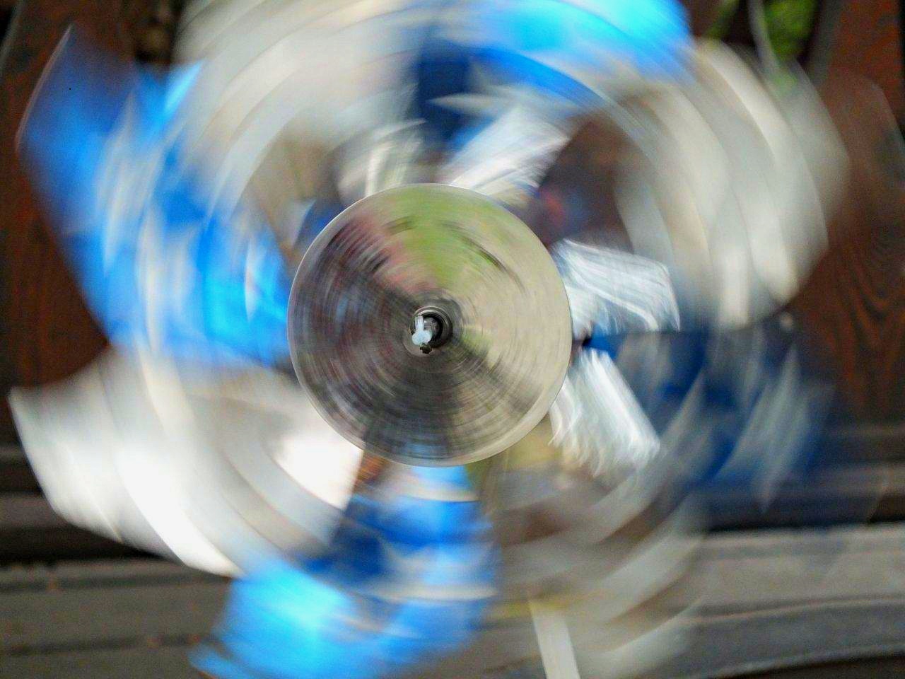 Would you mind a reflecting sign?(2)... by Thomas Peace 2013